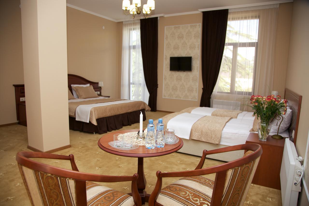 Dioskuria Hotel Sukhumi Exterior foto
